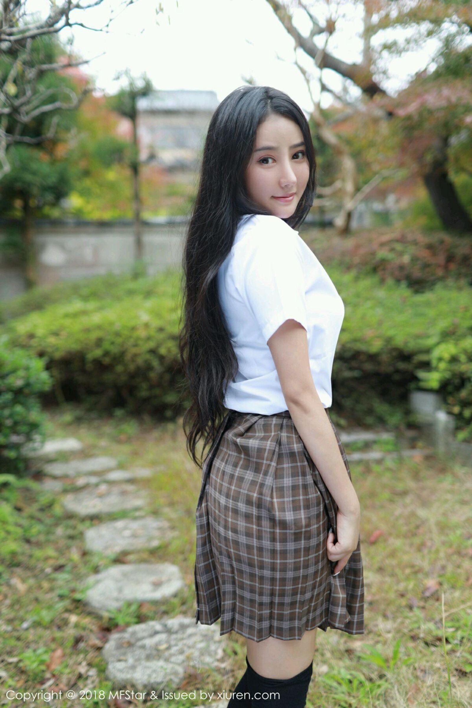 汤曼玲 玛鲁娜 美尻美人玛鲁娜 日本学生妹制服第4张图片