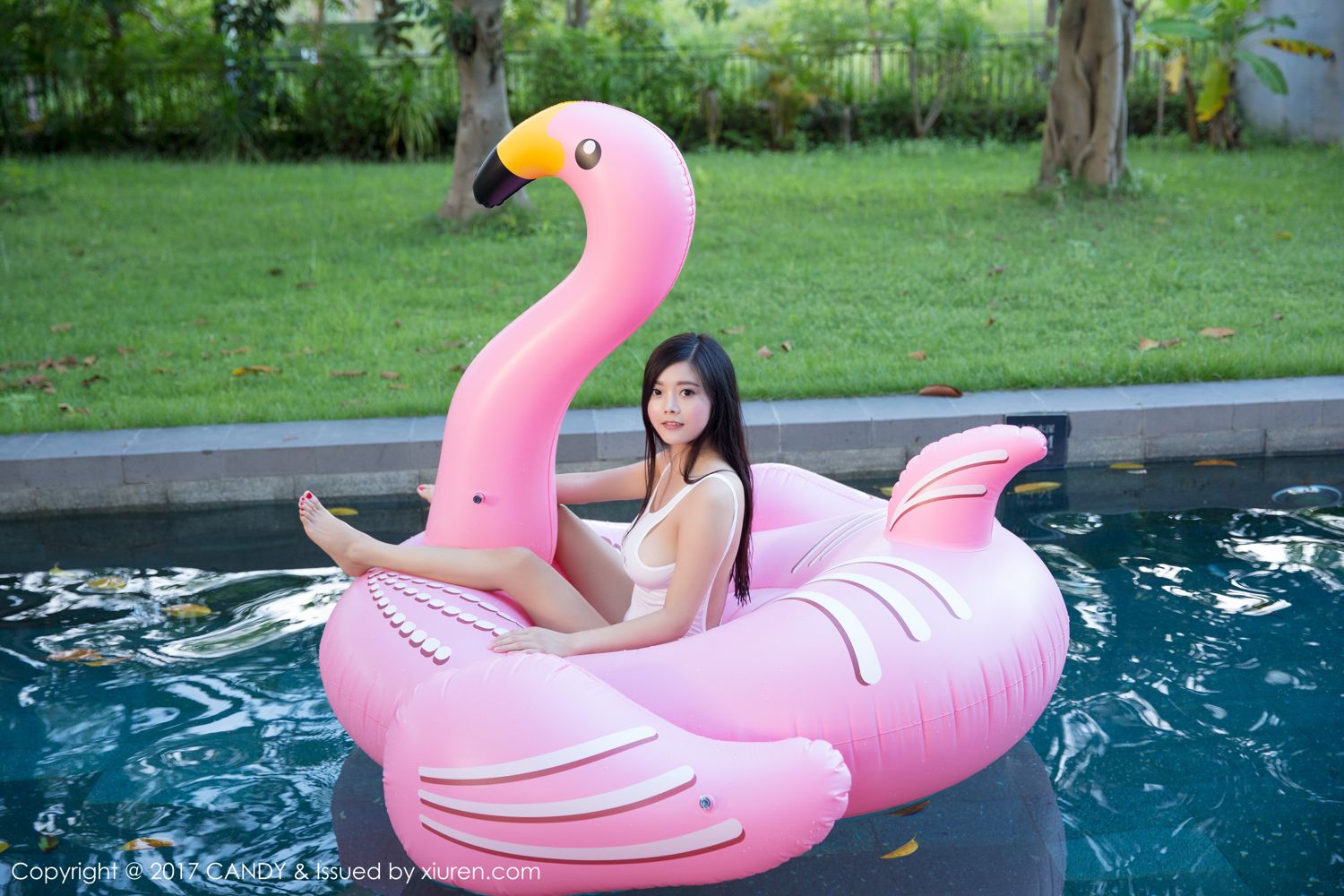 林美惠子Mieko  混血模特林美惠子 泳池湿身惹火死库水第32张图片