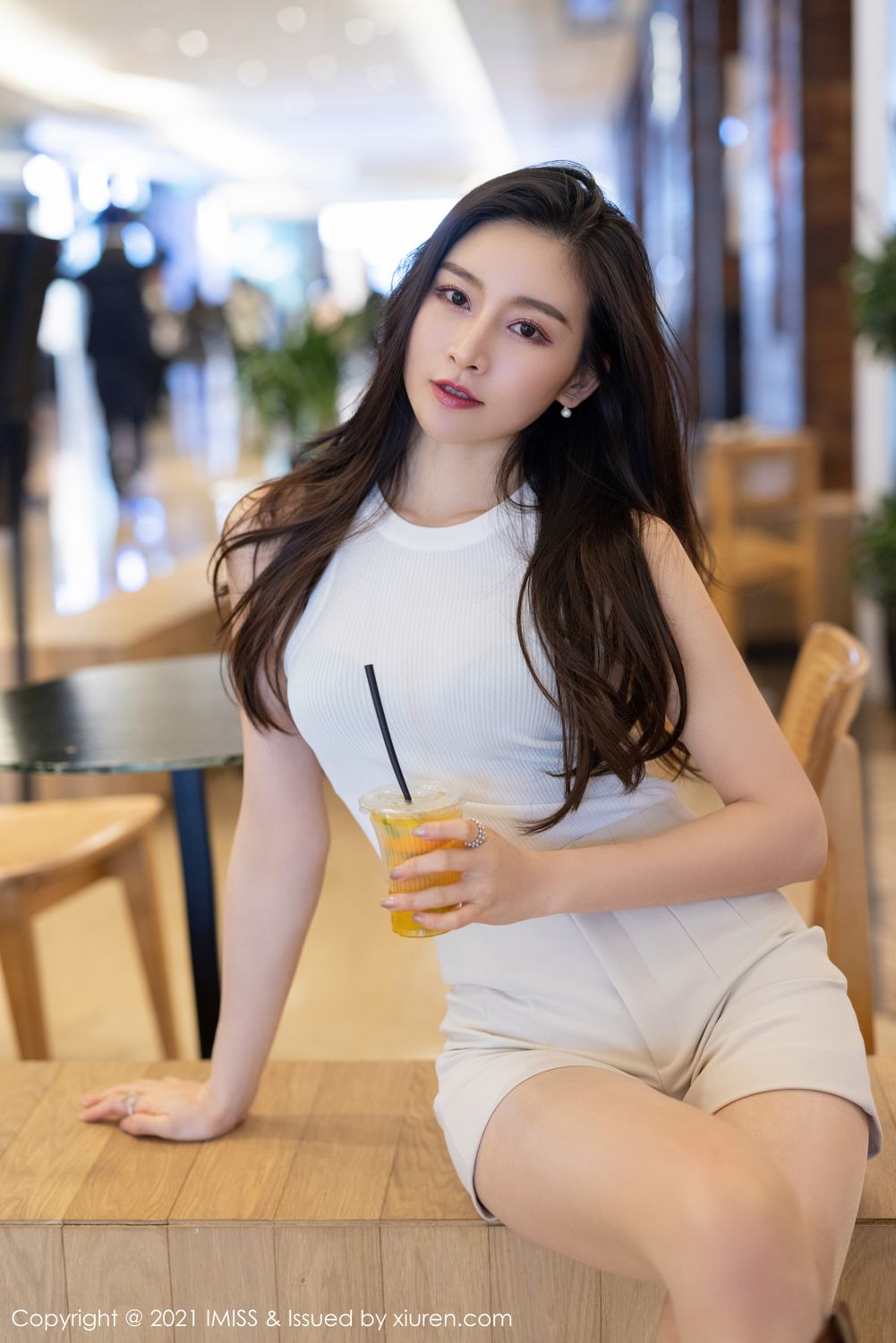 Vanessa  气质美女Vanessa 优雅多姿的职场OL第32张图片