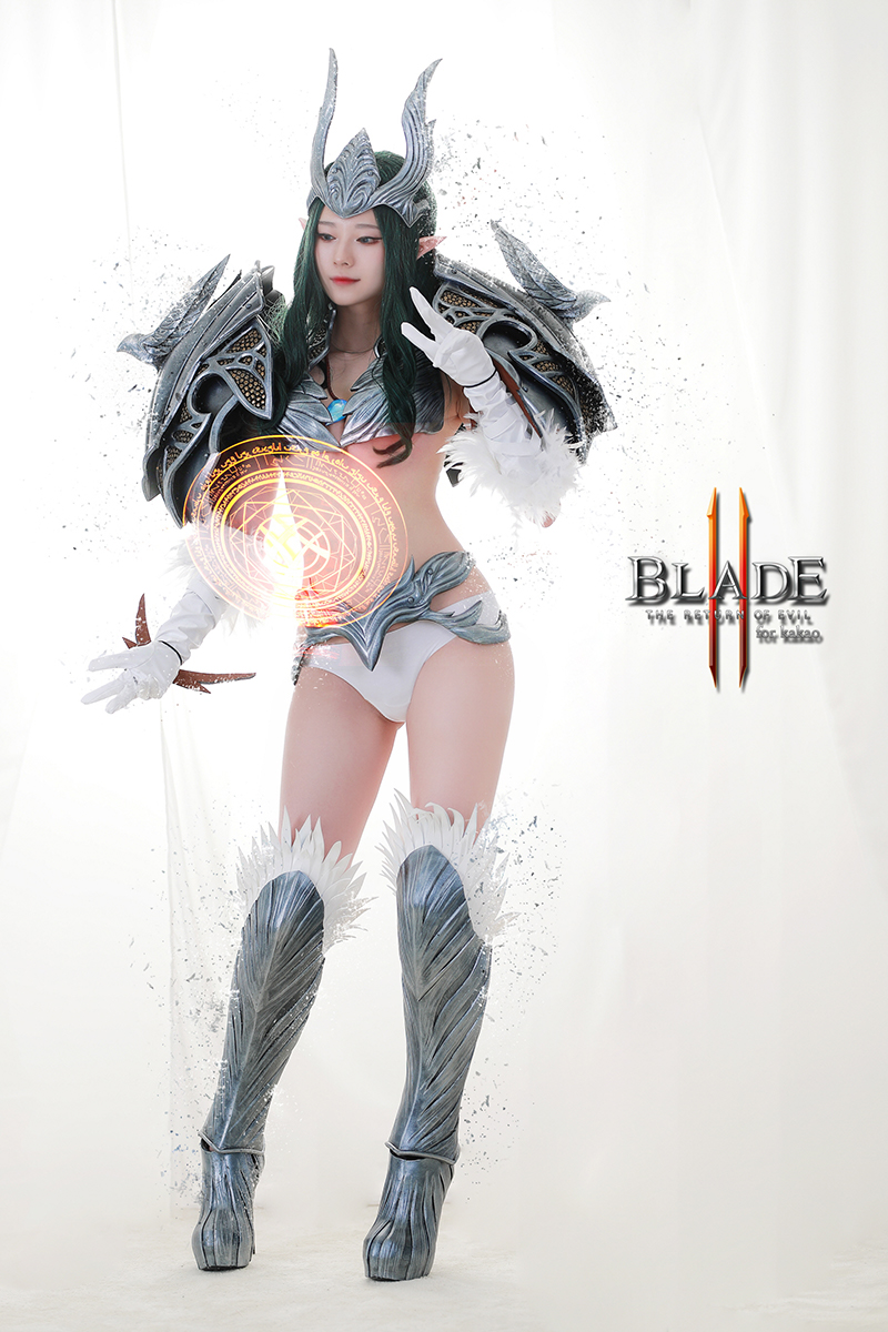 《刀锋战记2（Blade 2）》魔法师性感美腿内衣美女Cosplay