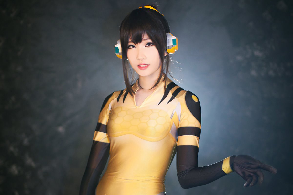 dva大黄蜂紧身衣战斗服Cosplay